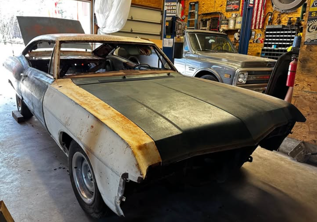 67 Impala / Caprice passenger front fender